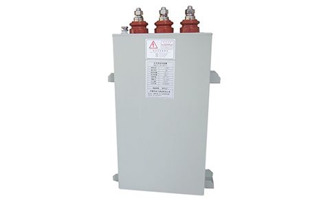 電容器在直流穩(wěn)態(tài)電路中可有電流通過？