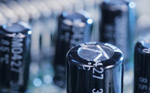 濾波電容器有哪些定點(diǎn)？如何應(yīng)用零件？