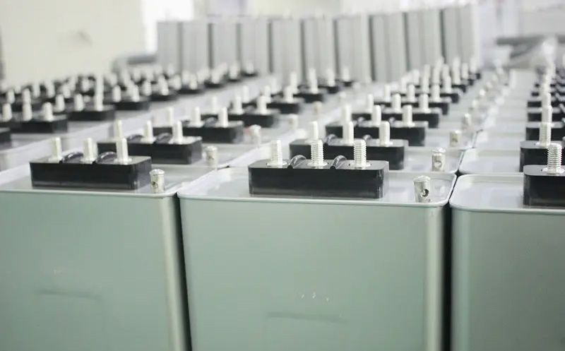 電力電容器組接線應(yīng)遵循哪些原則？